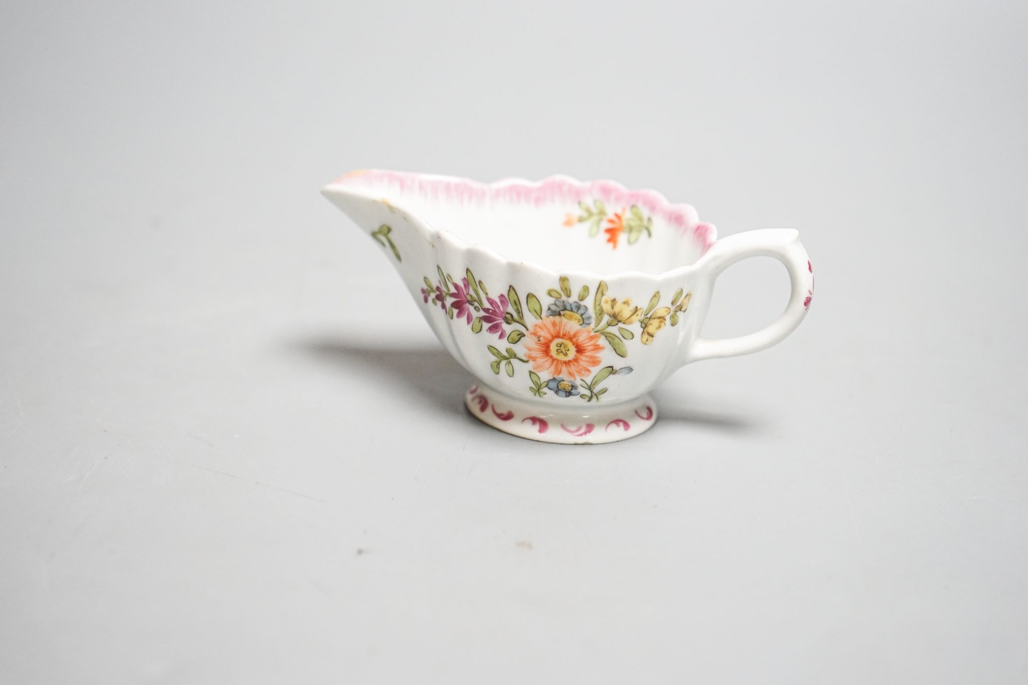 A Bow porcelain butter boat c.1765, 11cm